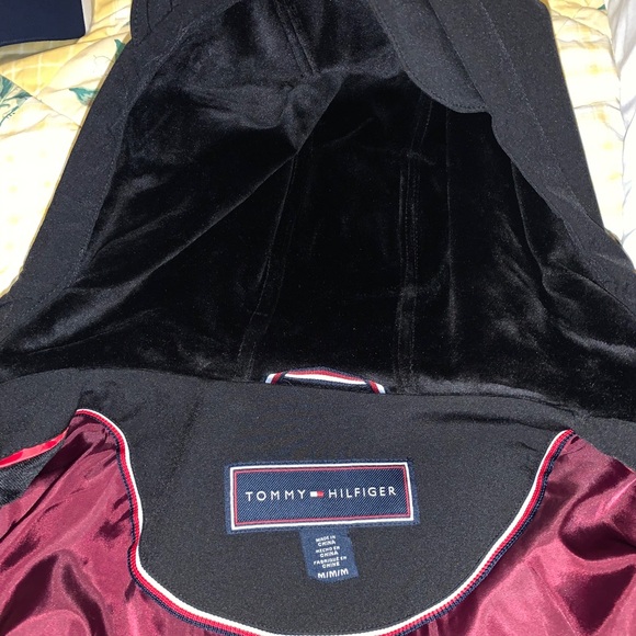 ❌ SOLD ❌ Tommy Hilfiger Hooded Anorak Raincoat - Picture 5 of 7